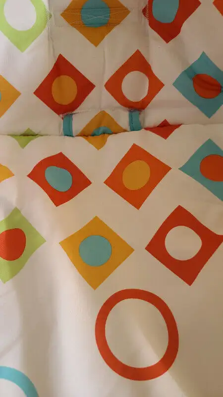 Fisher Price Infant to Toddler Rocker - GEO DIAMONDS (Seat) in Playpens, Swings & Saucers in Kitchener / Waterloo - Image 4