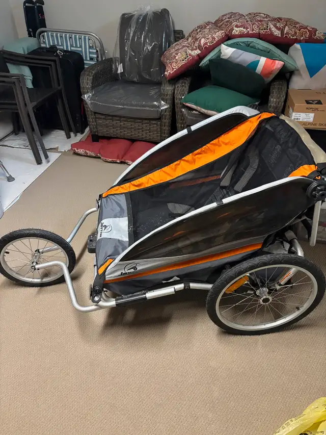 Kid Push/Jogging Trailer Option 1 or 2 kids. Excellent Condition in Strollers, Carriers & Car Seats in Oakville / Halton Region - Image 5