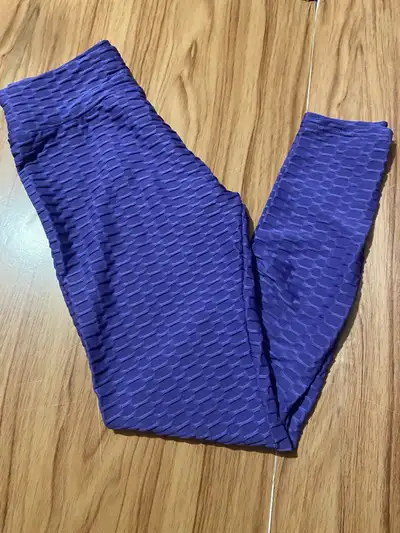 Purple leggings sizeS, View more