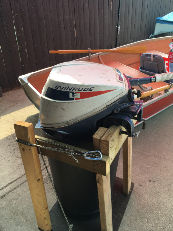 9.5hp motor & 12ft aluminum boat with accessories Powerboats