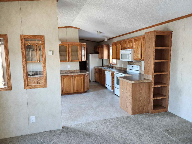 Mobile Home For Sale  in Houses for Sale in Red Deer - Image 4