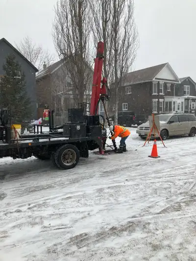Rig was purchased for borehole contract which has ended so needs to go to someone that can use it. L...