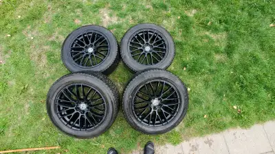 20" RSSW rims with Michelin X-Ice P255/55 R20 Winter tires. Approx 5/32 tread depth. TPMS sensors ar...