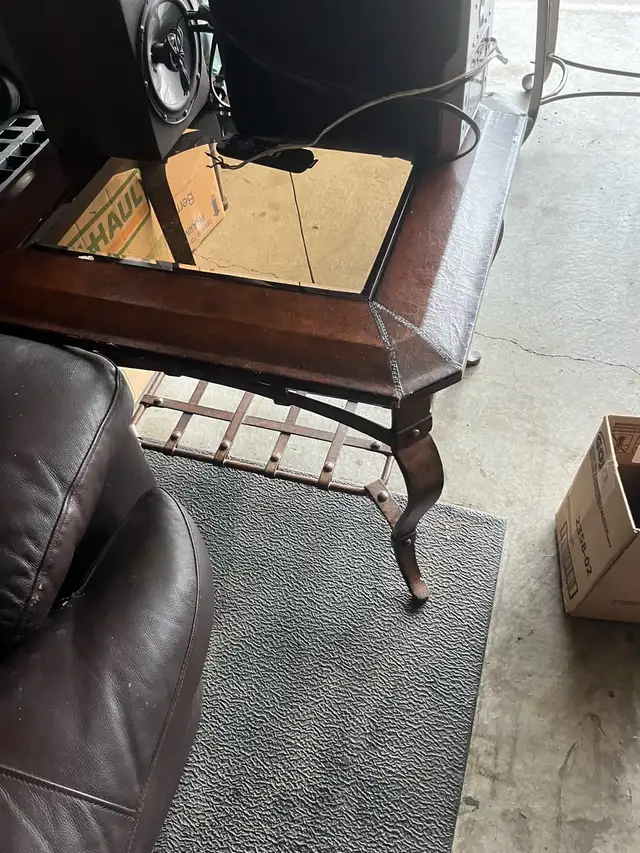 Coffee tables and end tables 63234526255491122