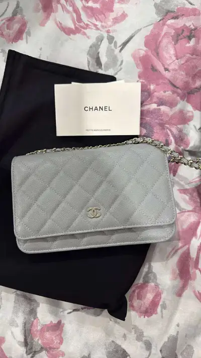 Chanel Wallet on Chain, View more