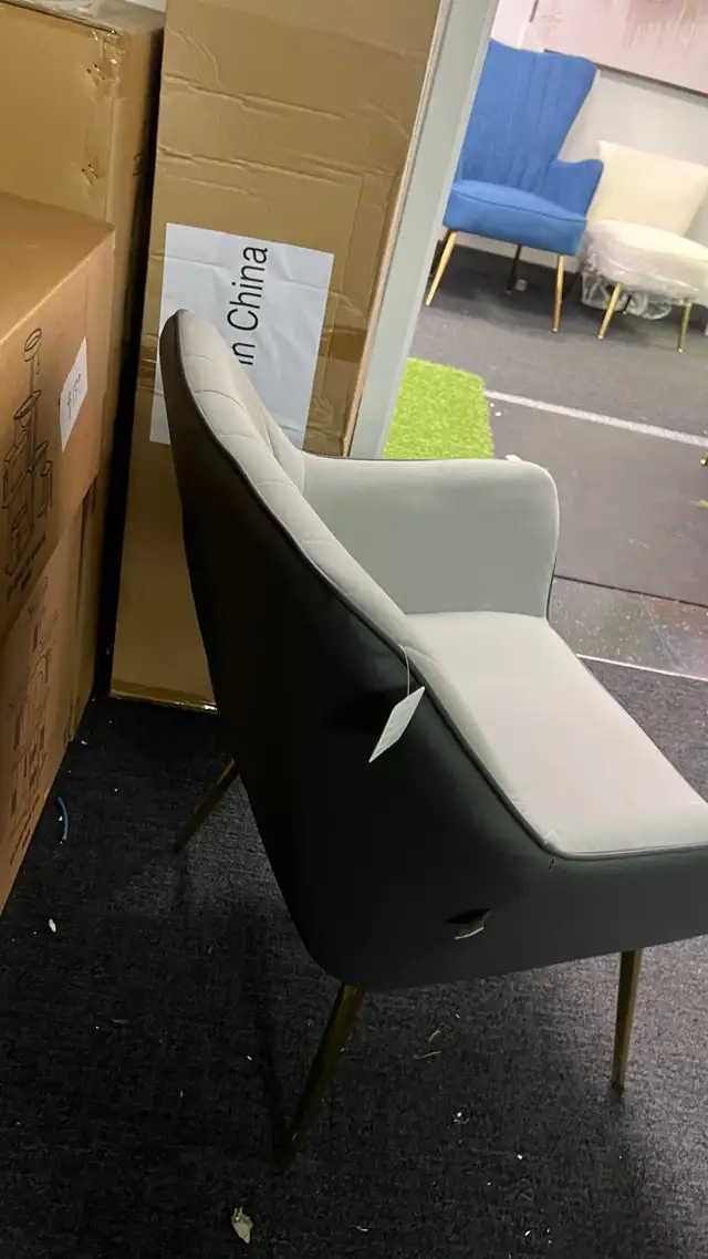 lots of living room chairs dining chairs  in Chairs & Recliners in Markham / York Region - Image 5