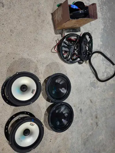 6.5 component speakers with cross overs One crossover needs soder it's how I bought it off some one...
