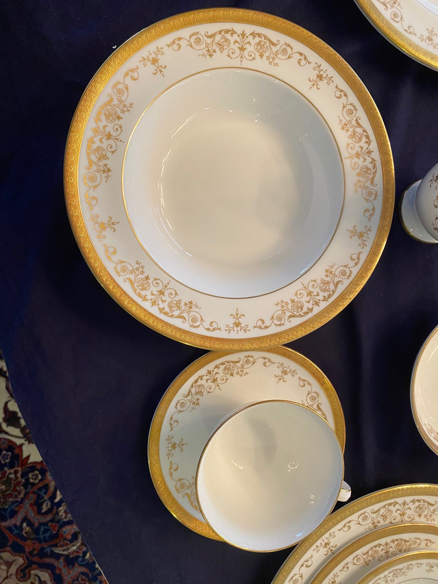 Royal Daulton China - Belmont in Arts & Collectibles in City of Toronto - Image 4