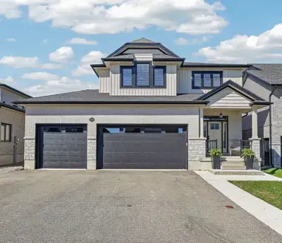 Stunning & Spacious Family Home for Rent – Available December 1, 2026! Location: Hemlock Street, Woo...