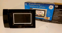 Phone with Digital Picture Frame