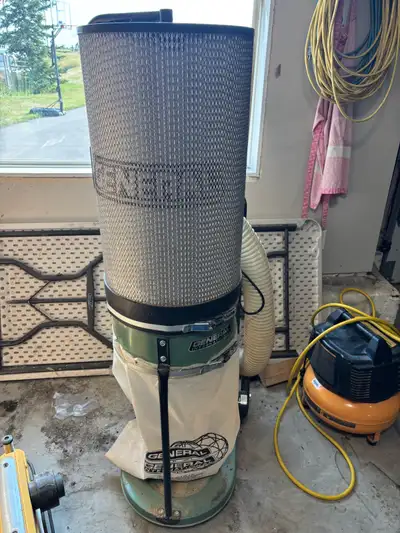 General International model 10-030 dust collector. Purchased new and only used approximately 4 years...