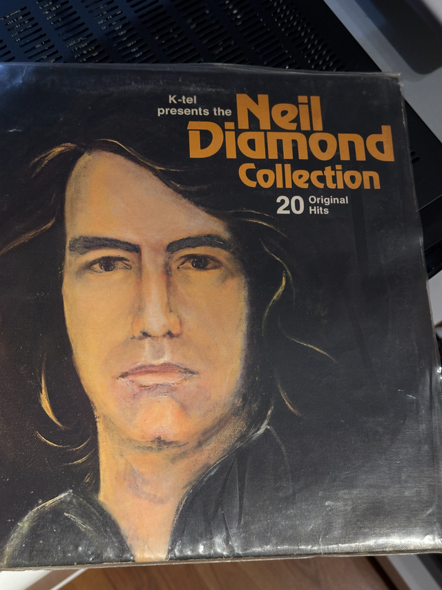 Vinyl LP Record - Neil Diamond Collection in CDs, DVDs & Blu-ray in City of Toronto - Image 2