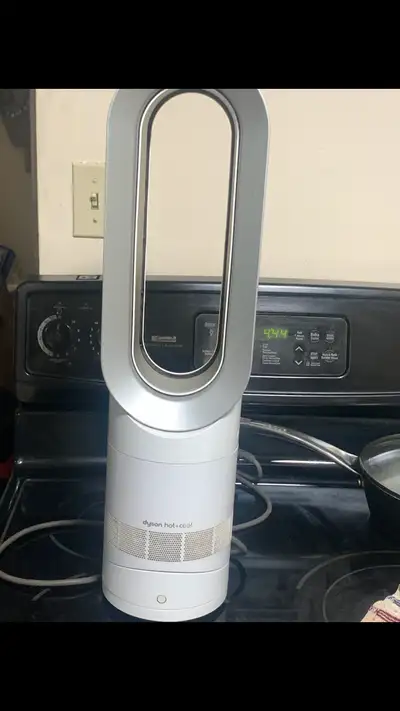 Dyson AM09. hot and cool, View more