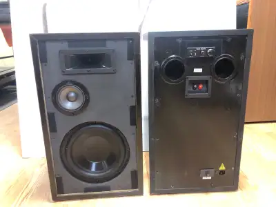 Active subwoofered 3 way system Model CS 11, View more