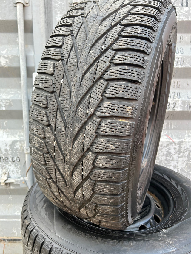17”Ford f150 rims winter tires in Tires & Rims in Vernon
