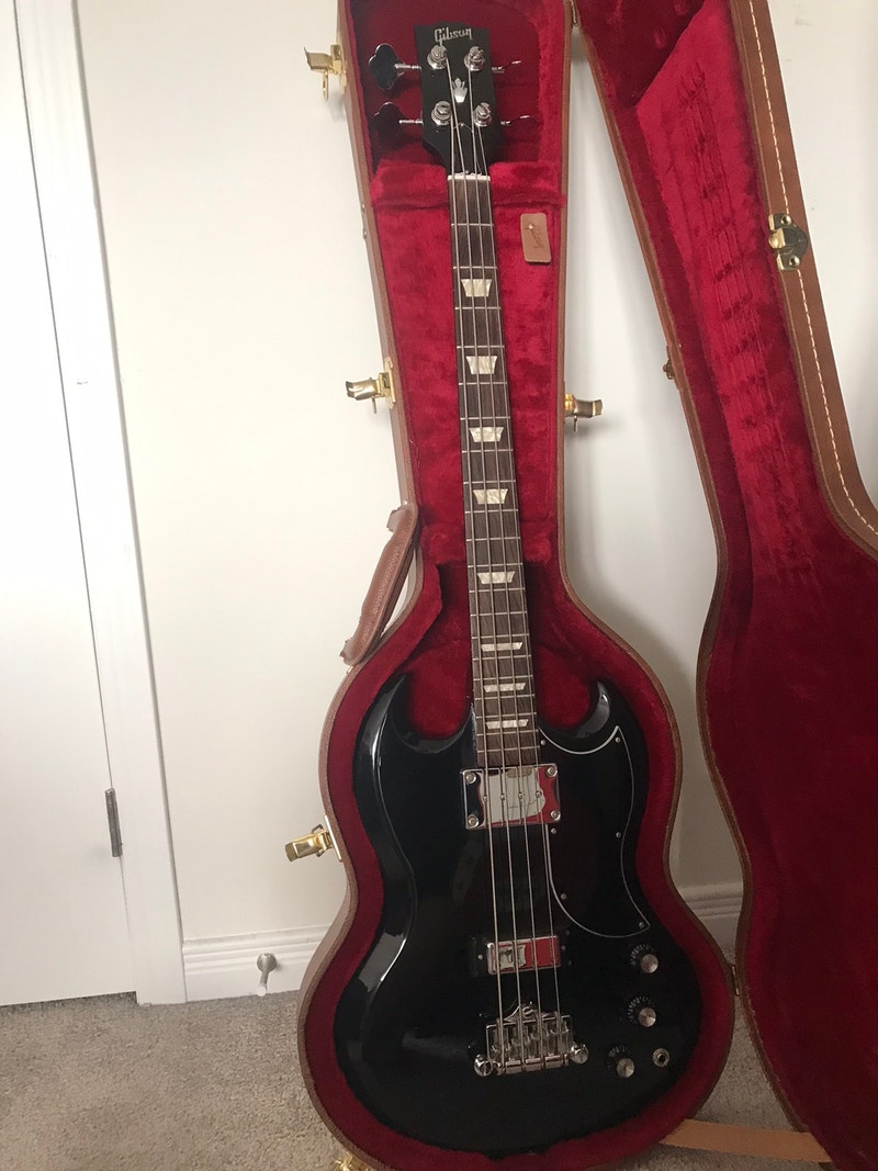 NEW PRICE Bass Gibson SG Standard w/case Guitars Hamilton Kijiji