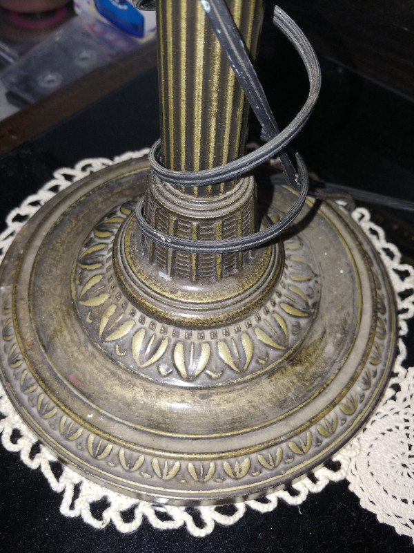 Lampe de table antique dans Éclairage intérieur et plafonniers  à Ville de Montréal - Image 3