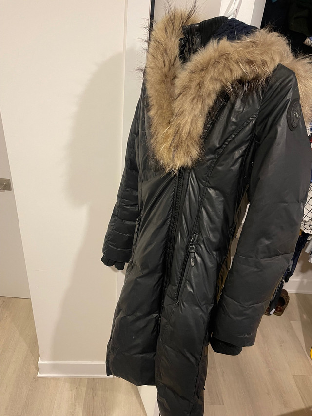 Manteau d’hiver dans Femmes - Autre  à Ville de Montréal - Image 2