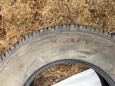 Factory takeoffs from a 2024 f350 fx4 package, about 30k kms on them but a decent amount of life lef...