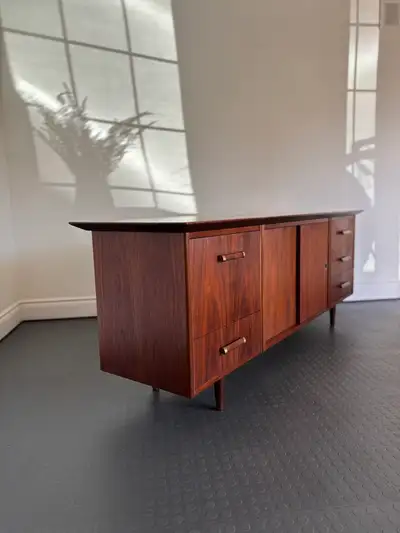 Mid-Century Modern Walnut Credenza Console Beautiful Condition, View more