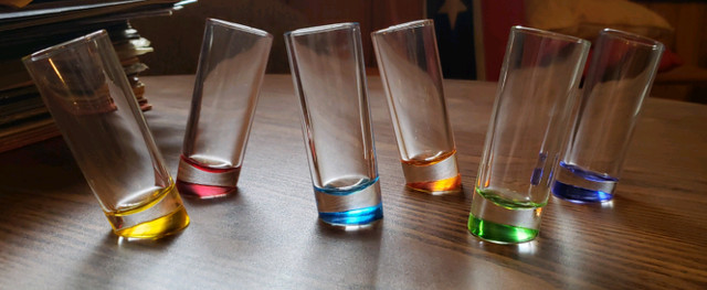 Crooked Shot Glasses (never used) in Kitchen & Dining Wares in Mississauga / Peel Region - Image 2