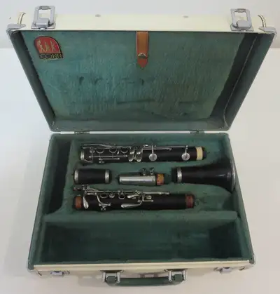 CLARINET Wood Bb  18N  CONN USA Intermediate Performance Ready!, View more