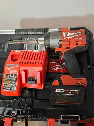 Milwaukee M18 Fuel 1/2" High Torque impact wrench 5.0 Battery, View more