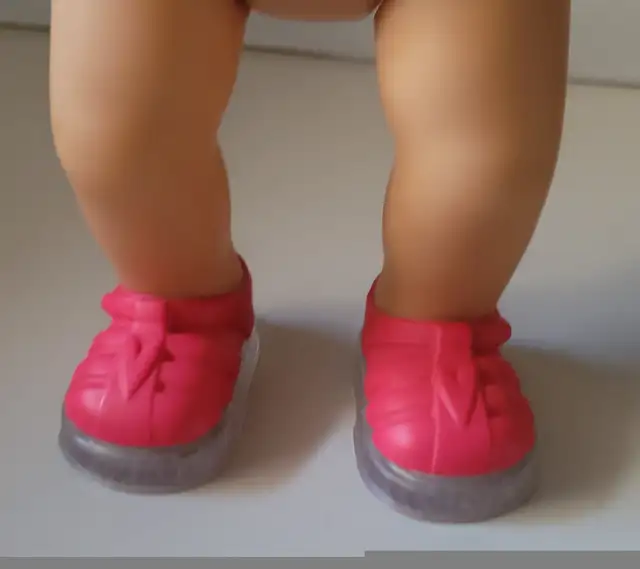 Talking Baby Alive with Light up Shoes and Sunglasses in Toys & Games in Oshawa / Durham Region - Image 7