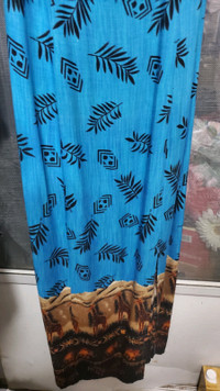 NEW BEAUTIFUL DRESS  14 P WITH GIRAFFE DESIGN ON BOTTOM OF DRESS