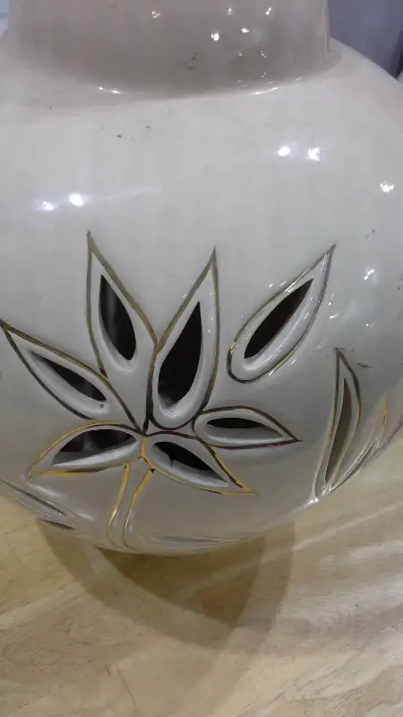 VINTAGE TABLE LAMP in Indoor Lighting & Fans in West Island - Image 3