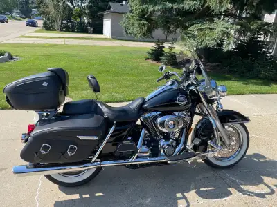 2008 Harley Davidson Road King. $14500.00 OBO! 18194 Km. Used in Mesa Arizona. Last serviced at Road...