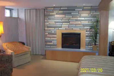 LARGE EXECUTIVE SUITE in SOUTH END HOME - NEAR DAL / Hospitals - OWNER OCCUPIED HOUSE FULLY FURNISHE...