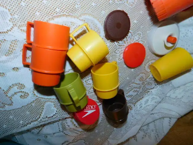 MINI TUPPERWARE 6 HANDLE MUGS, TUMBLER, PASTRY MAT ETC in Hobbies & Crafts in Lethbridge - Image 4