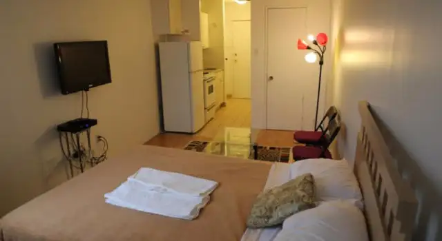 FURNISHED  APARTMENTS IN TORONTO WIFI, TV. GET $1000 CASH BONUS