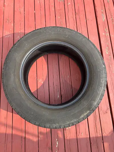 Selling one Michelin tire, size 215/65R16 98T M+S. This is a used tire in decent condition, perfect...