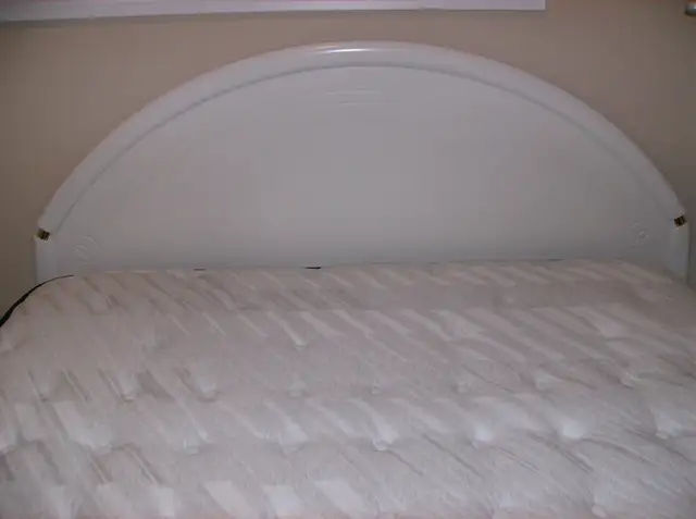 Free New Queen Mattress when you buy Queen Adjustable Bed + Head63008307006081122
