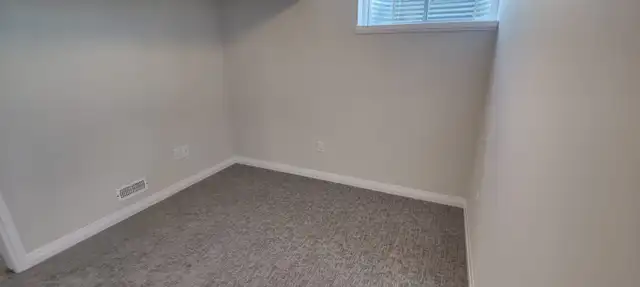 2 Bed 1 Bath - Townhouse in Room Rentals & Roommates in St. Catharines - Image 7