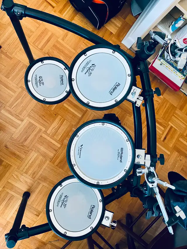 Roland electronic drums in Drums & Percussion in City of Toronto - Image 5