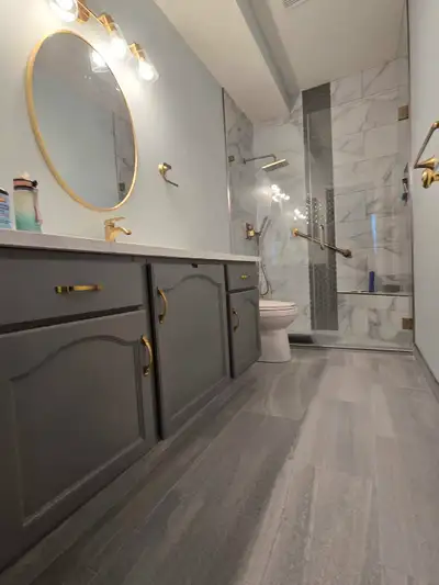 ✨ LOCAL CUSTOM BATHROOM RENOVATIONS