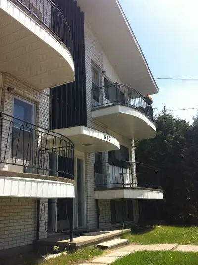 Looking for quiet, serious Nipissing / Canadore students or young adults. Openings available for Dec...