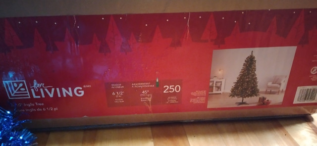 Sapin de Noël + décorations dans Fêtes et événements  à Ville de Montréal - Image 3