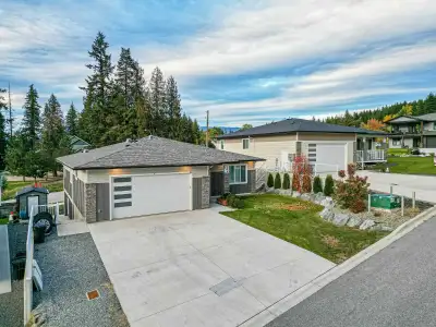For more information & Photos go to PROPERTYGUYS and enter ID #93610 You are going to fall in love w...