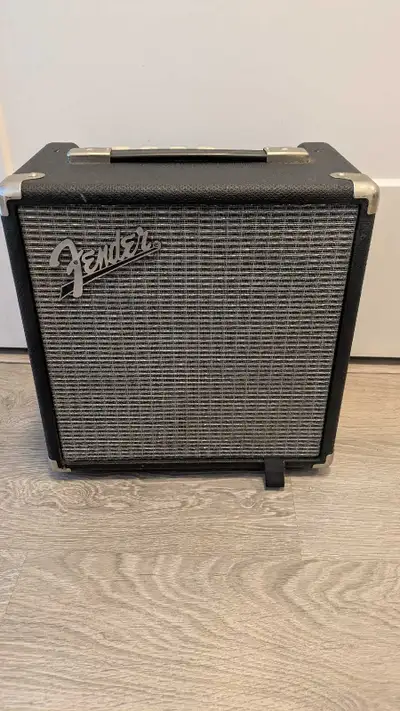 Fender Rumble 15, View more