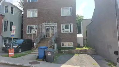 Appartement de 1 chambre et 1 salle de bain entièrement meublé