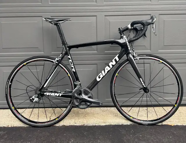 Giant TCR Advanced 2010 Carbon in Road in Ottawa - Image 4