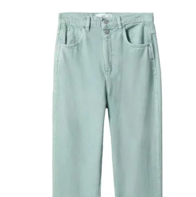 NEW Mango Tapered Ankle High Waist Jeans in Women's - Bottoms in City of Toronto - Image 5