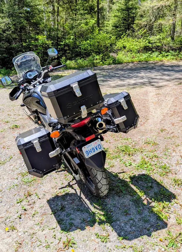 Suzuki V-Strom 650cc adventure motorcycle with cases, mint condi in Street, Cruisers & Choppers in Timmins - Image 4