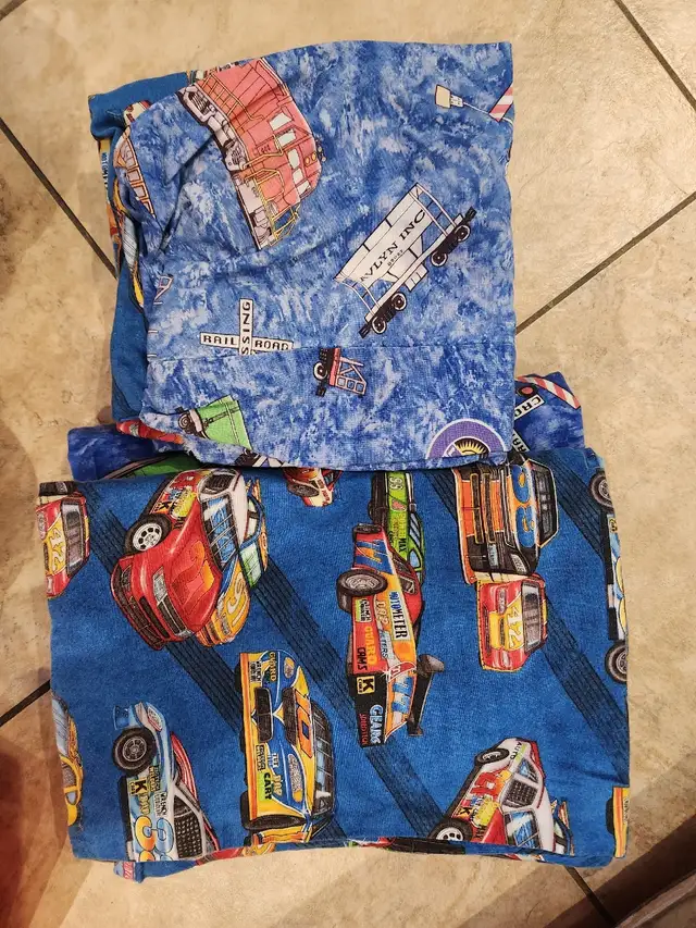 KIDS QUEEN SIZE DUVET COVER AND PILLOW COVERS in Other in Ottawa - Image 4