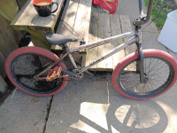 BMX Stunt Bike a little TLC NEEDED comes with 2 sets of tires.