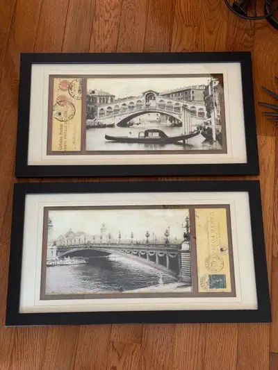 Excellent condition High quality Price for the set of two 69cm * 38.5cm